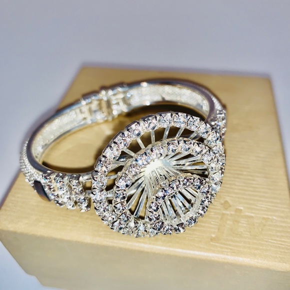 Silver Crystal Rhinestone Statement Bracelet 3 tier Foundation Design From JTV - Picture 2 of 11